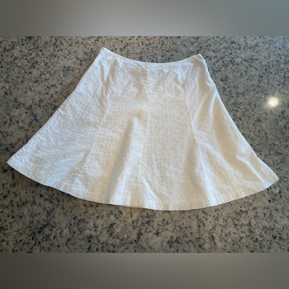 Women’s Y2K 100% cotton gap eyelet A-Line Skirt size 8